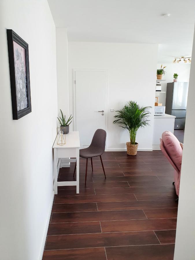 Pb Ferienwohnungen - Fewo 7 - Stilvoll Eingerichtetes Apartment Im Herzen Senftenbergs Dış mekan fotoğraf