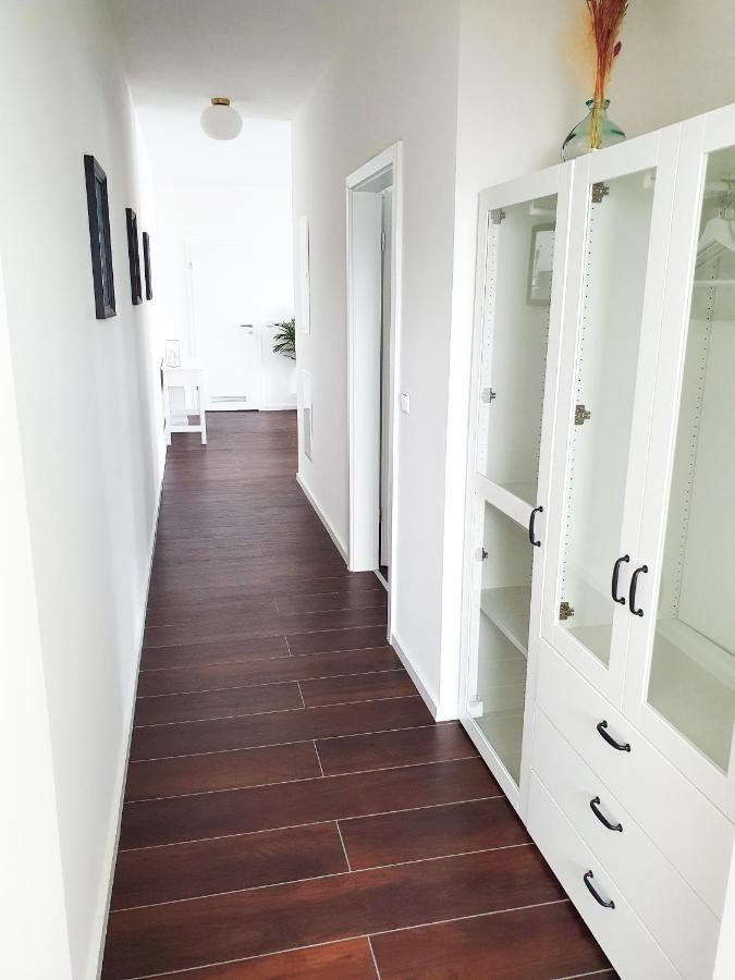 Pb Ferienwohnungen - Fewo 7 - Stilvoll Eingerichtetes Apartment Im Herzen Senftenbergs Dış mekan fotoğraf